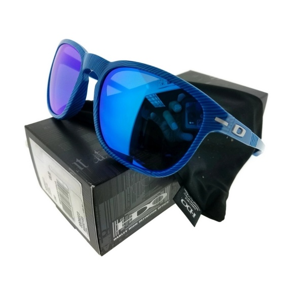 oakley blue sunglasses